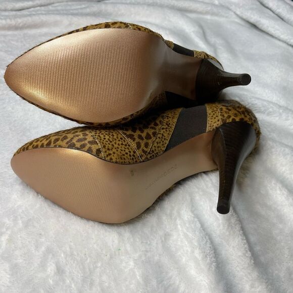 BCBGeneration women’s fur booties. Size 8 - Picture 2 of 6